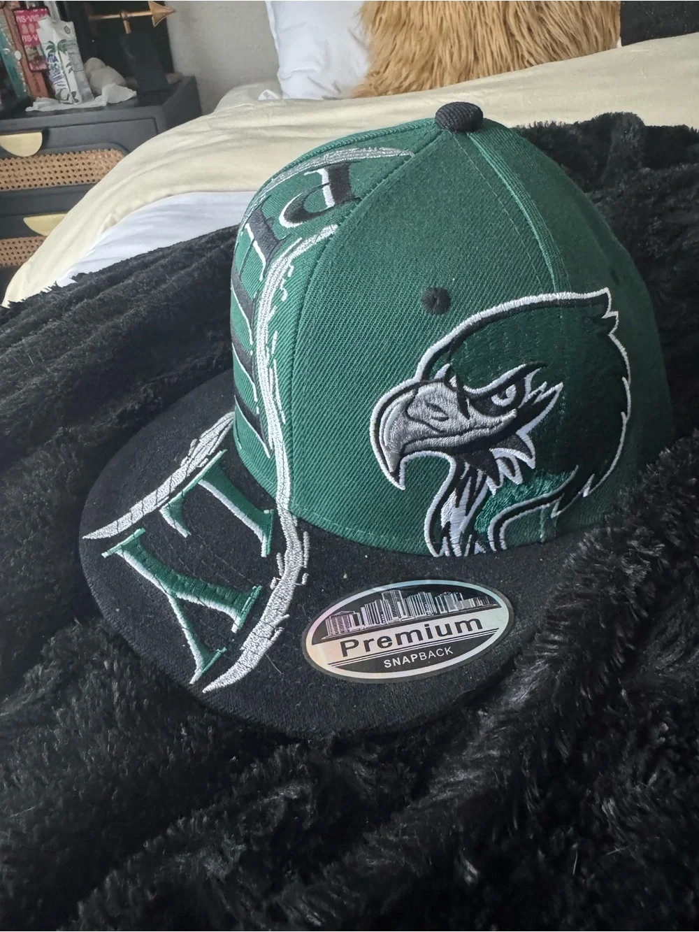 Philadelphia Eagles Green and Black snapback with Embroidered Eagle